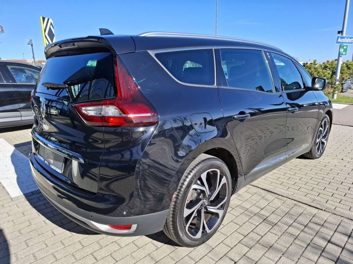 Fahrzeugbild eines Renault Grand Scénic