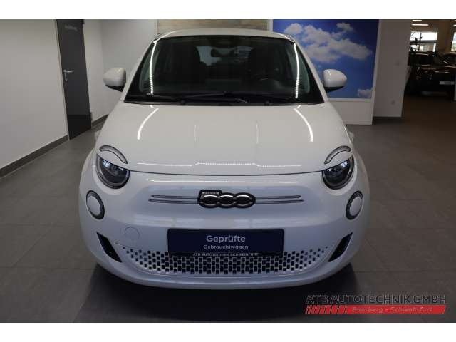 Fahrzeugbild eines Fiat 500