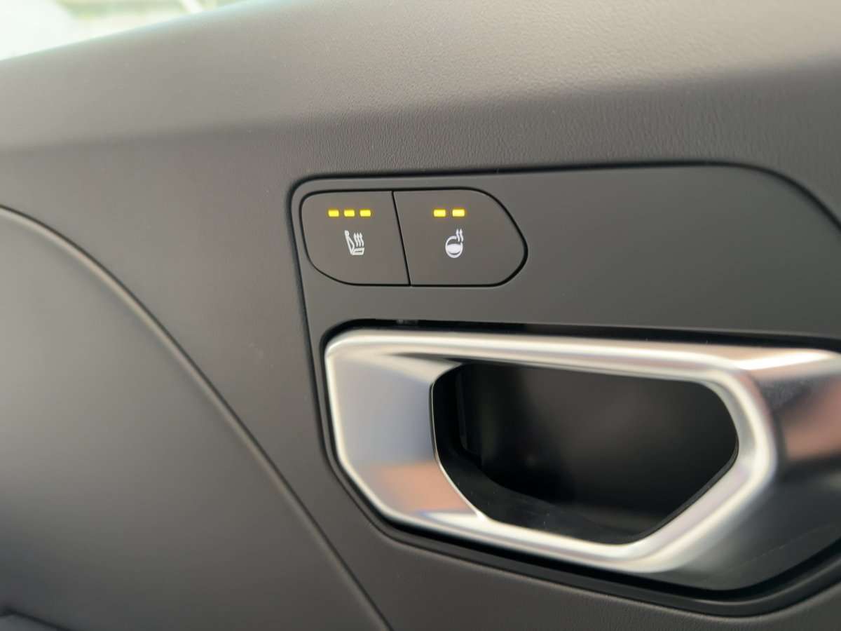 Fahrzeugbild eines Kia K4