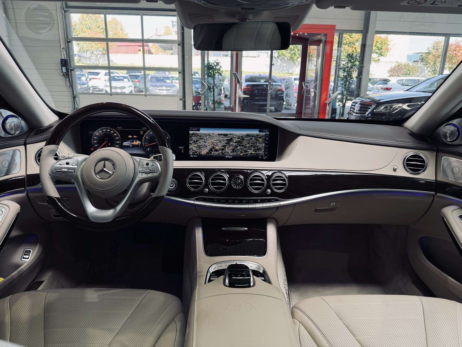 Fahrzeugbild eines Mercedes-Benz S-Klasse