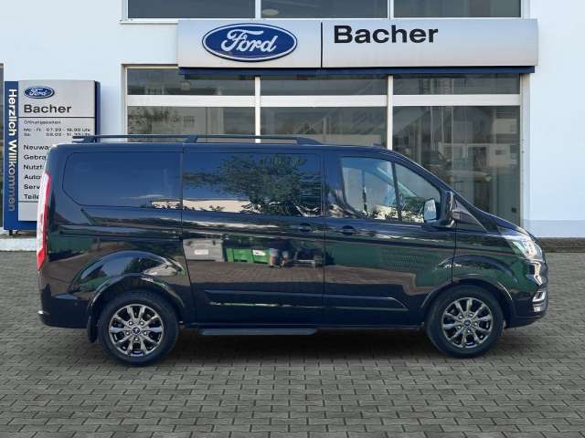 Fahrzeugbild eines Ford Tourneo Custom
