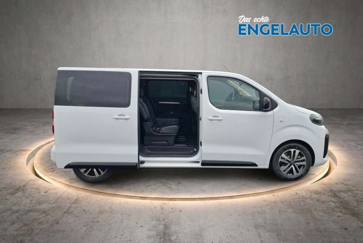 Fahrzeugbild eines Peugeot Traveller