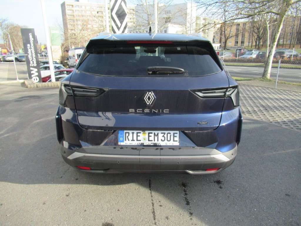 Fahrzeugbild eines Renault Scenic E-TECH
