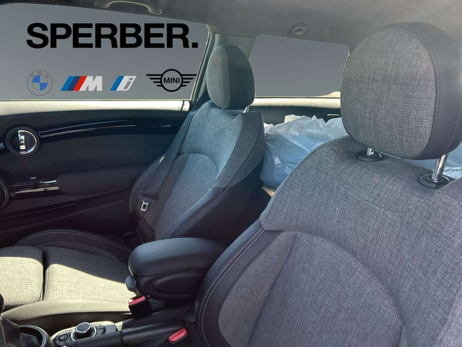 Fahrzeugbild eines MINI COOPER