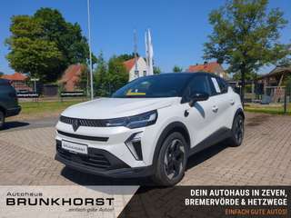 Schräge Frontansicht auf einen Renault Captur , freigestellt