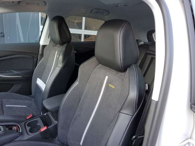 Fahrzeugbild eines Opel Grandland X