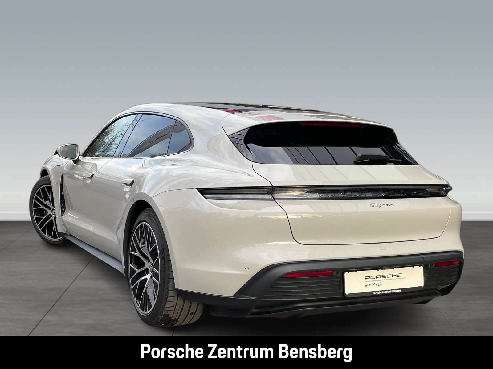 Fahrzeugbild eines Porsche Taycan