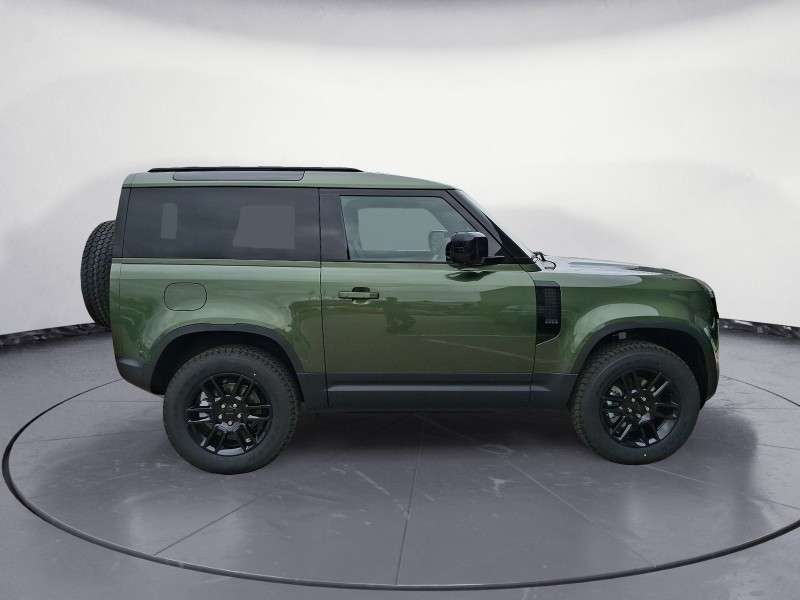 Fahrzeugbild eines Land Rover Defender