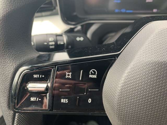 Fahrzeugbild eines Renault 5 E-TECH