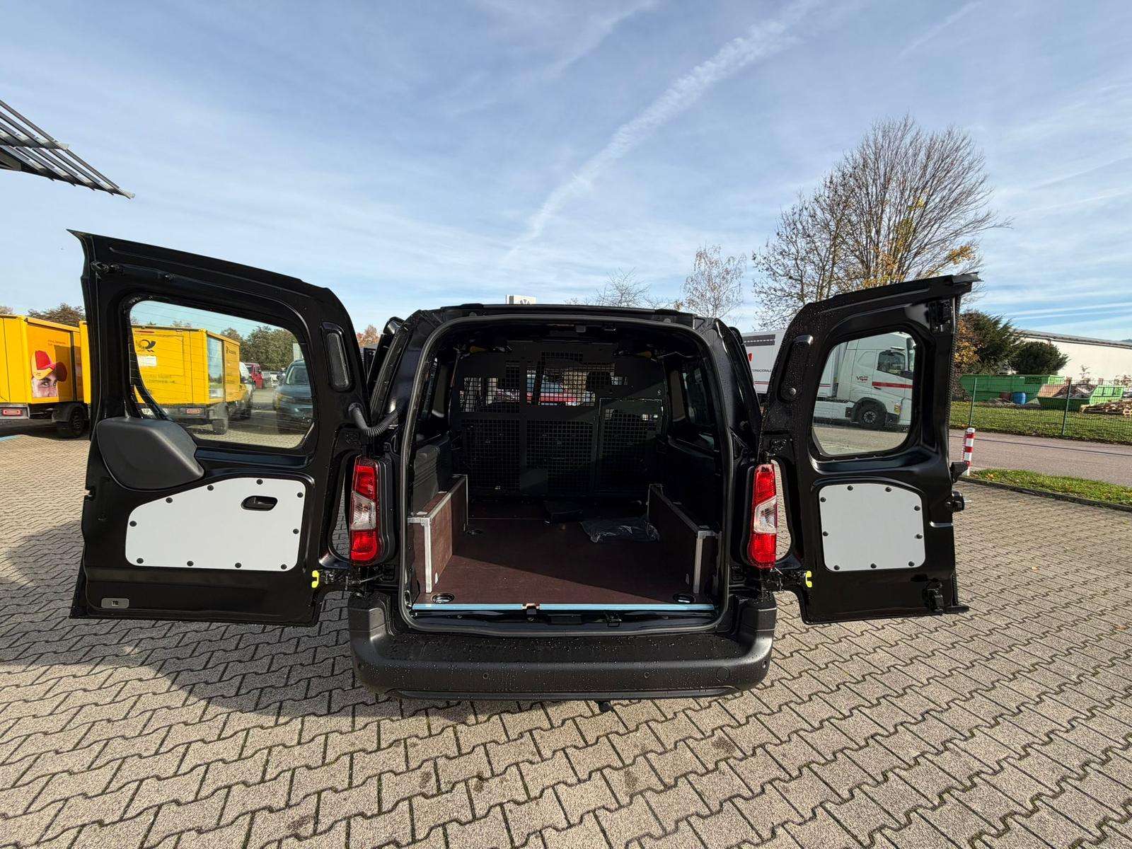 Fahrzeugbild eines Opel Combo