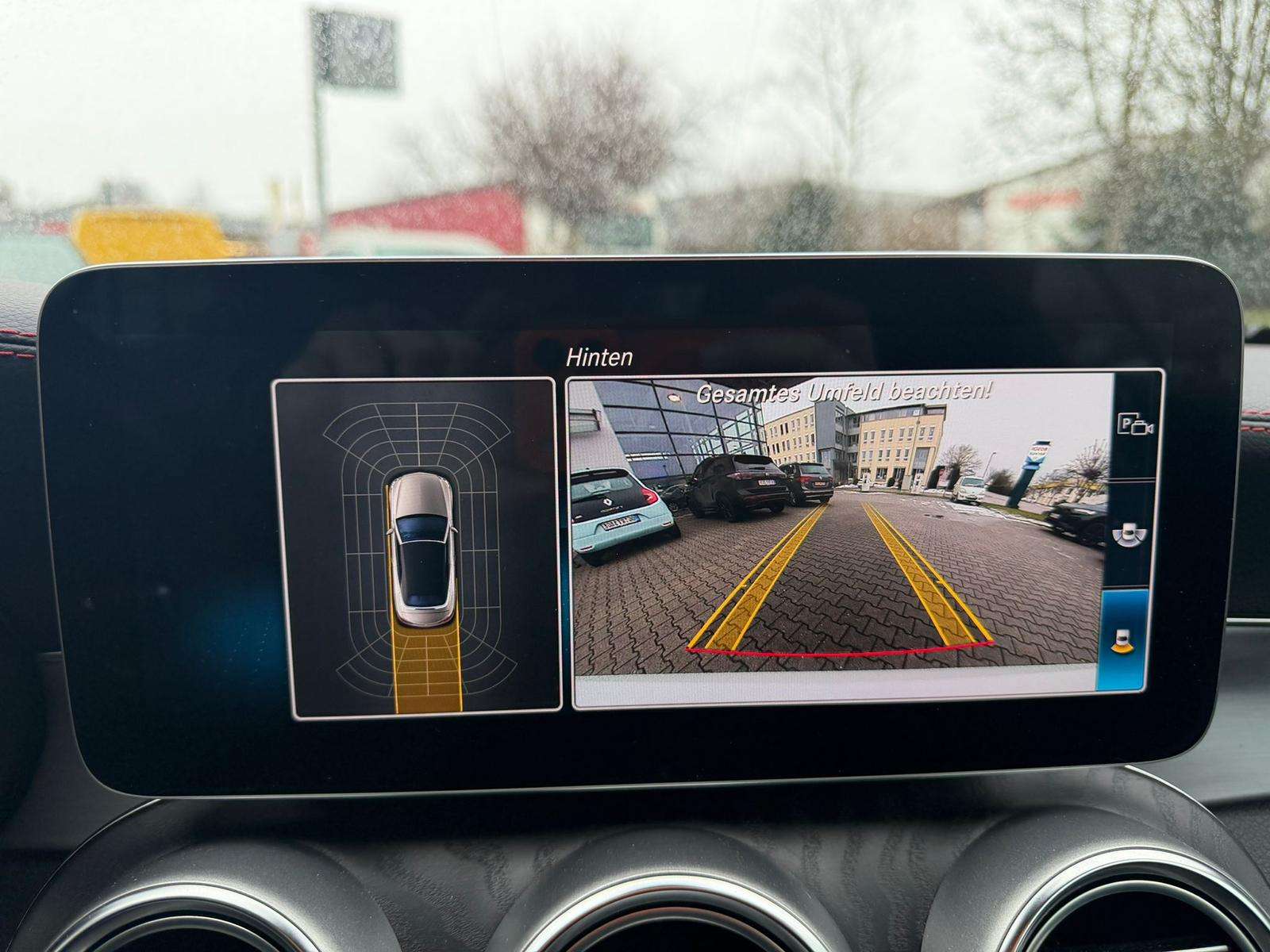 Fahrzeugbild eines Mercedes-Benz C-Klasse