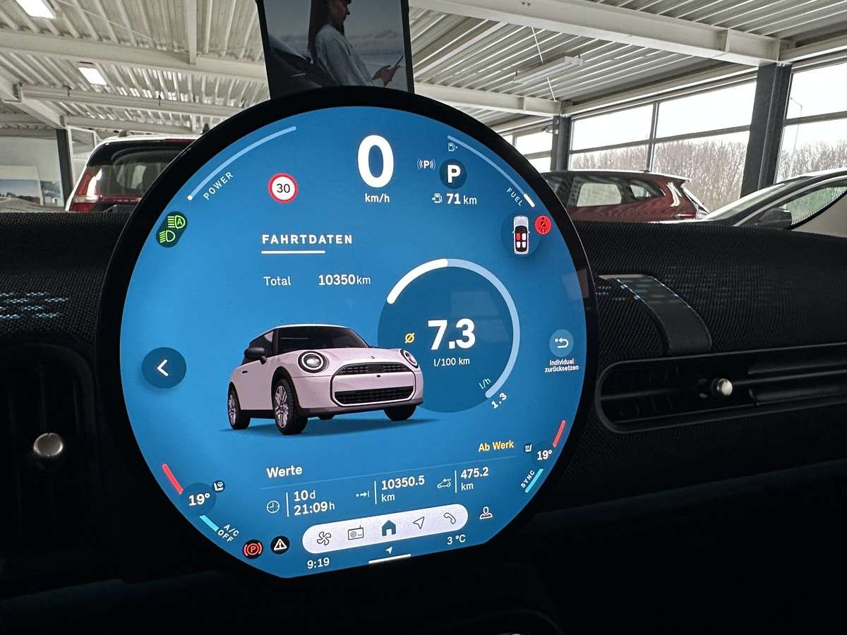 Fahrzeugbild eines MINI COOPER