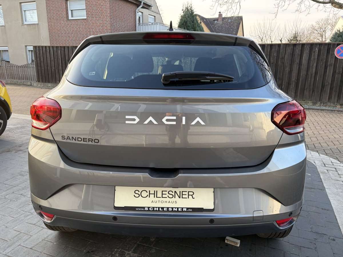 Fahrzeugbild eines Dacia Sandero