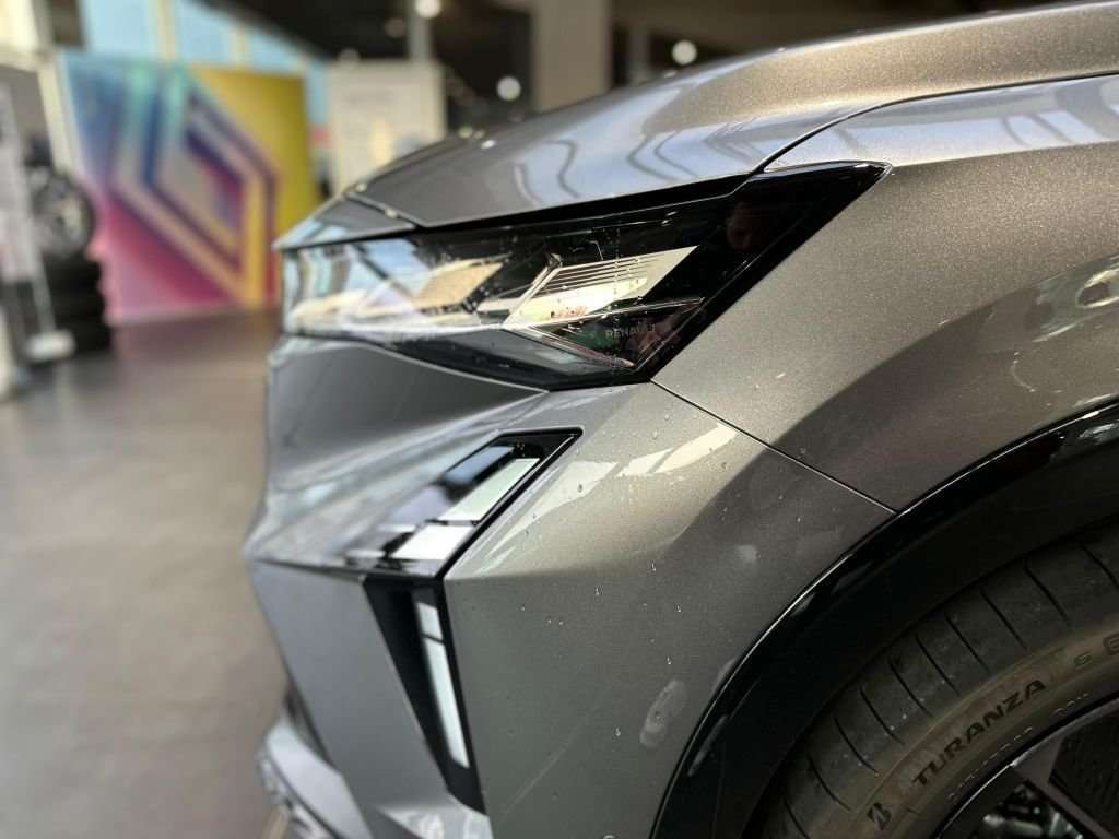 Fahrzeugbild eines Renault Rafale