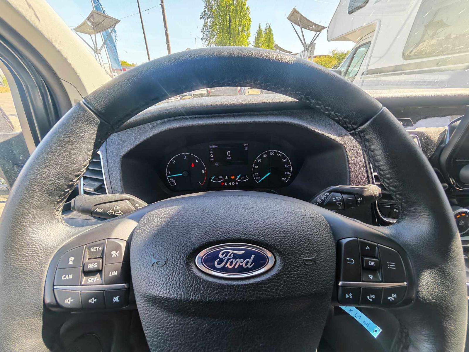 Fahrzeugbild eines Ford Tourneo Custom