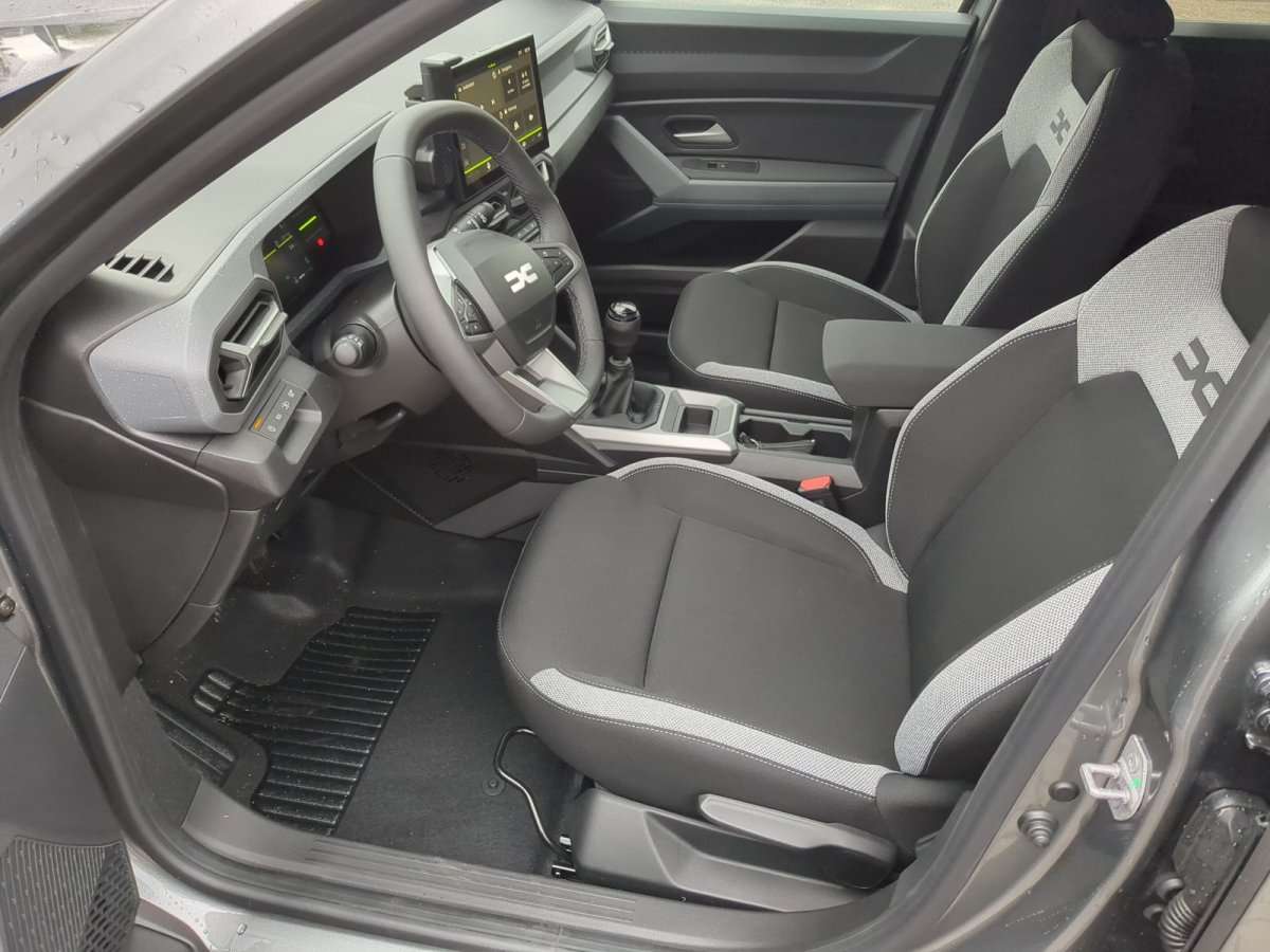 Fahrzeugbild eines Dacia Duster
