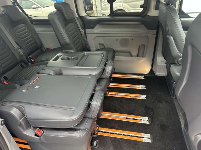 Fahrzeugbild eines Ford Tourneo Custom