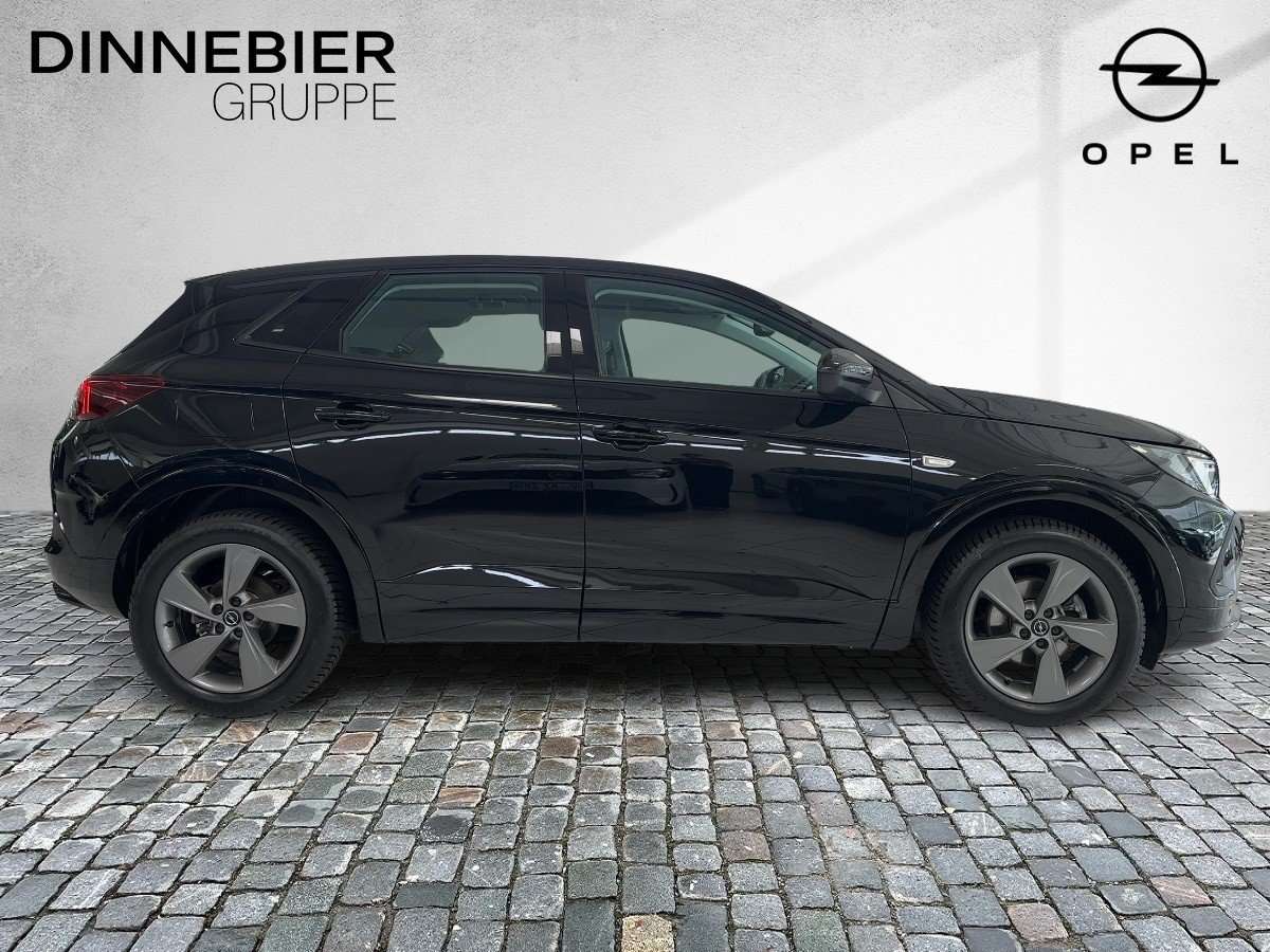 Fahrzeugbild eines Opel Grandland X