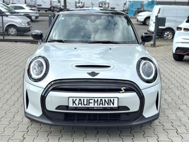 Fahrzeugbild eines MINI COOPER