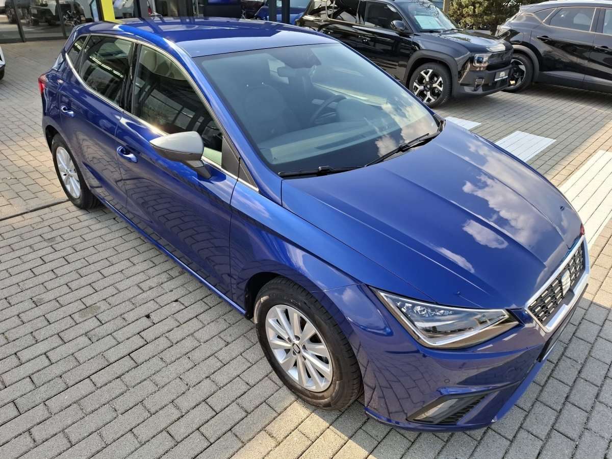 Fahrzeugbild eines SEAT Ibiza
