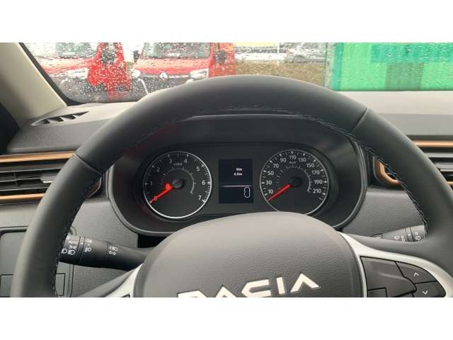 Fahrzeugbild eines Dacia Duster