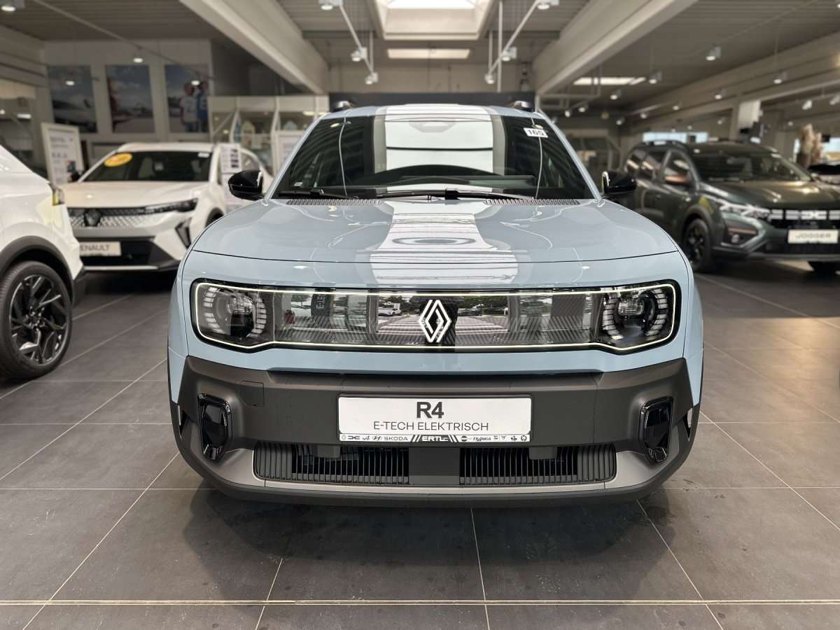 Fahrzeugbild eines Renault 4 E-TECH
