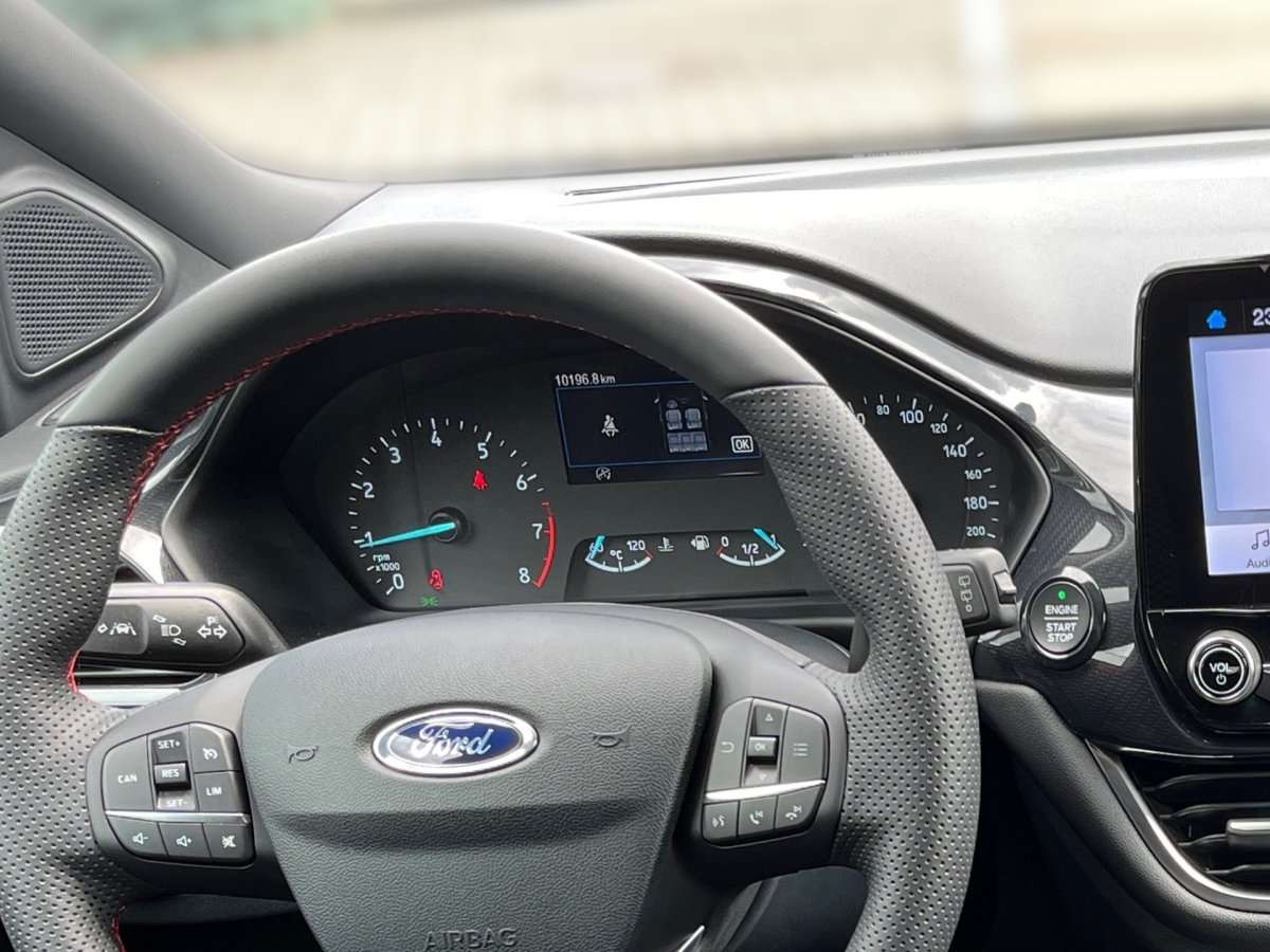 Fahrzeugbild eines Ford Puma
