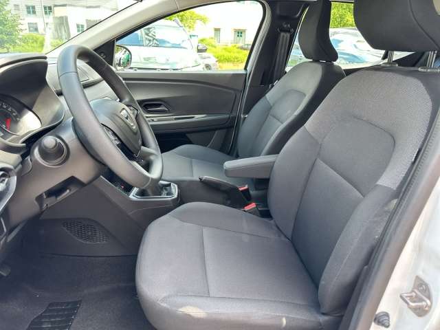 Fahrzeugbild eines Dacia Sandero