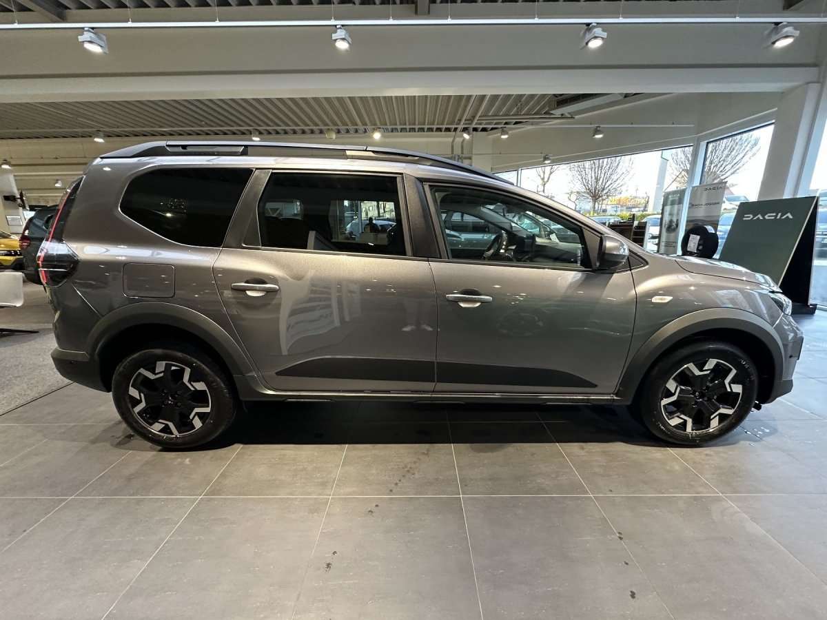 Fahrzeugbild eines Dacia Jogger