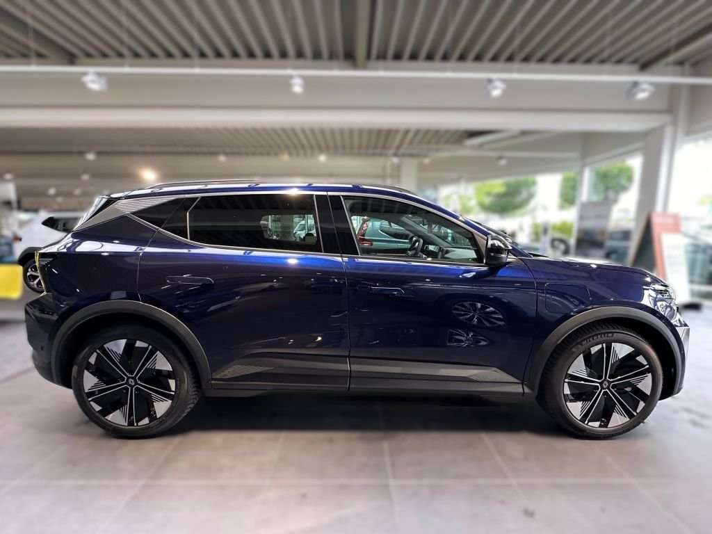 Fahrzeugbild eines Renault Scenic E-TECH