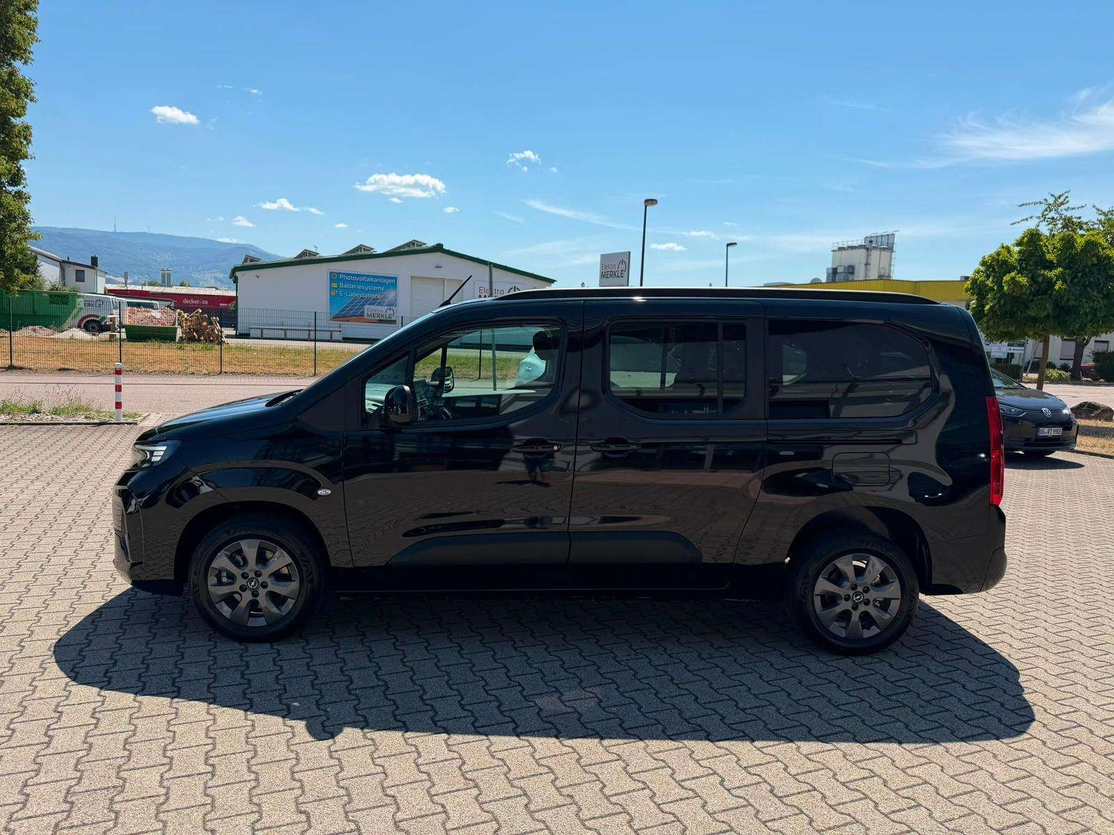 Fahrzeugbild eines Opel Combo Life