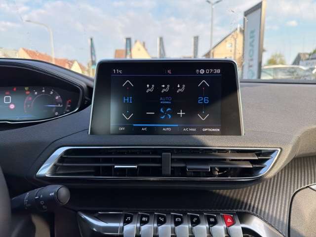 Fahrzeugbild eines Peugeot 5008