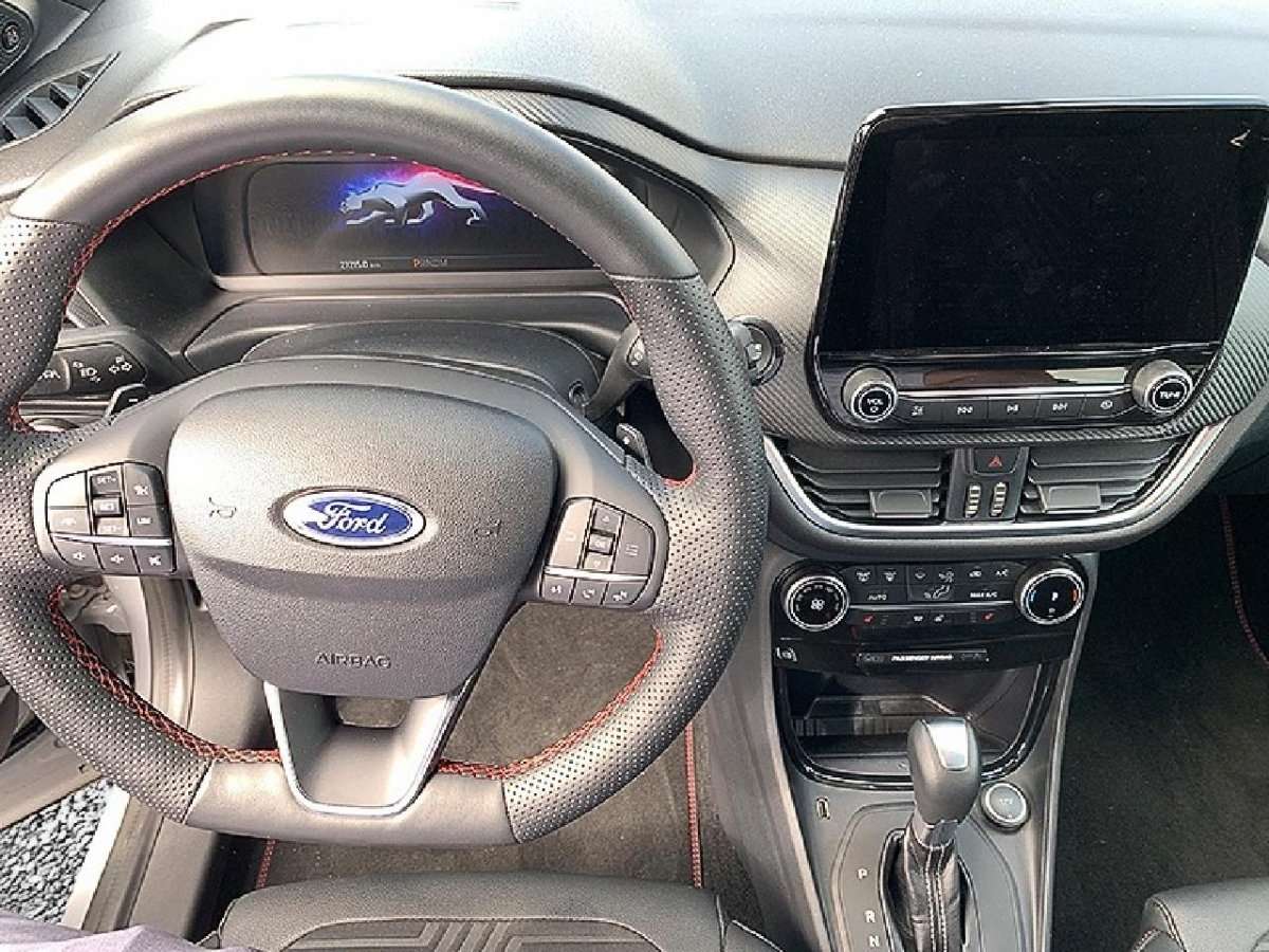 Fahrzeugbild eines Ford Puma