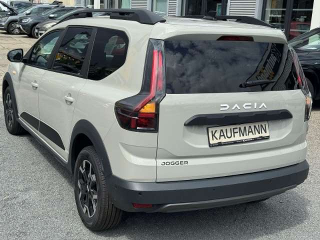 Fahrzeugbild eines Dacia Jogger
