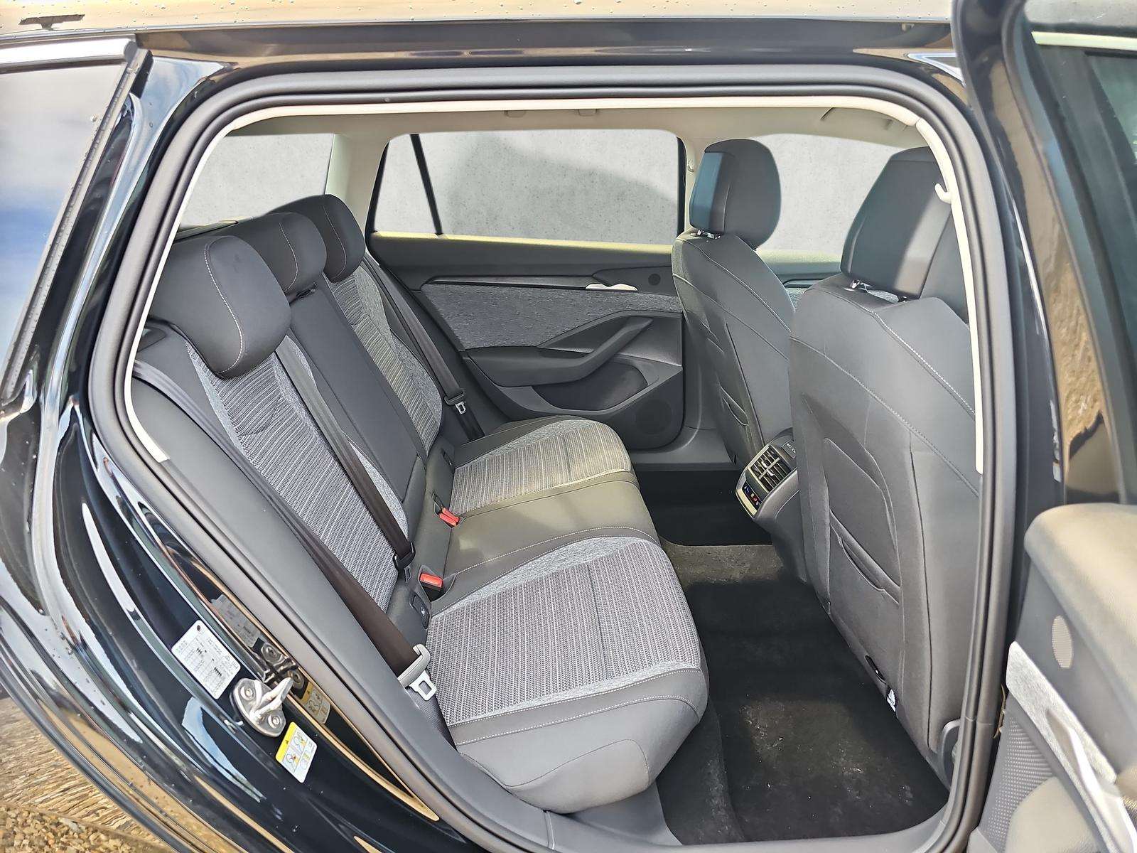 Fahrzeugbild eines Skoda Superb