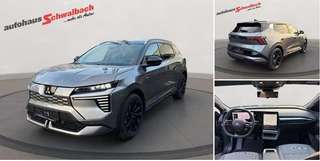 Schräge Frontansicht auf einen Mitsubishi Eclipse Cross , freigestellt