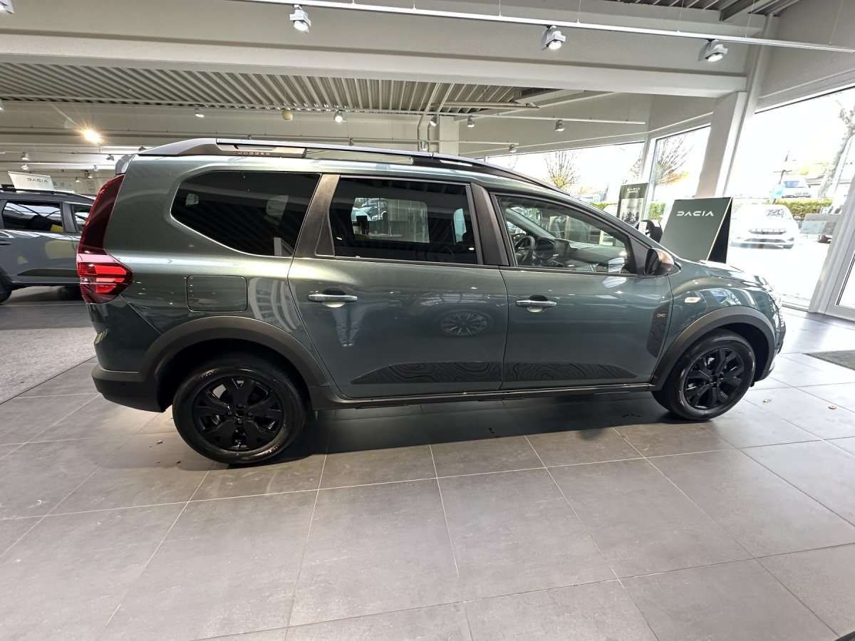 Fahrzeugbild eines Dacia Jogger