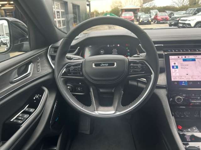 Fahrzeugbild eines Jeep Grand Cherokee