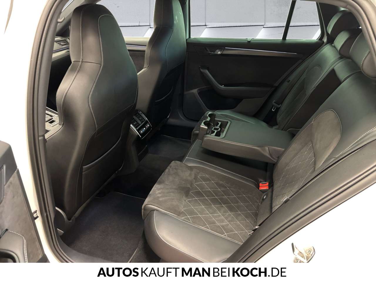 Fahrzeugbild eines Skoda Superb