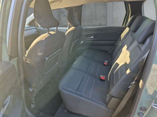 Fahrzeugbild eines Dacia Jogger