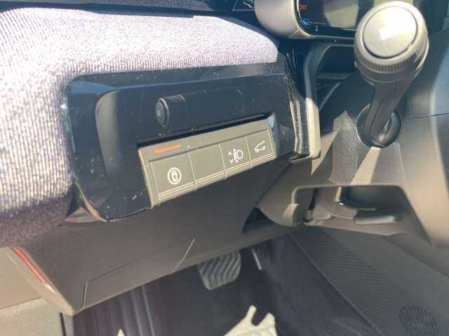 Fahrzeugbild eines Renault 4 E-TECH