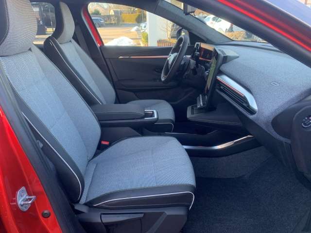 Fahrzeugbild eines Renault Scenic E-TECH