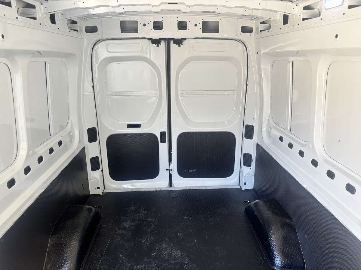 Fahrzeugbild eines Maxus Deliver 9