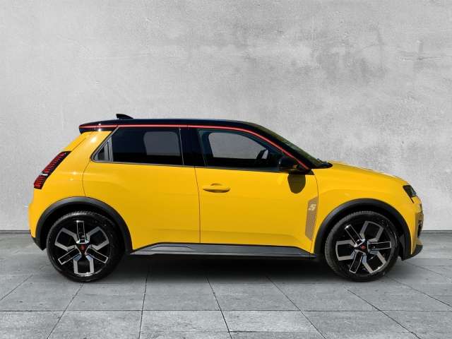 Fahrzeugbild eines Renault 5 E-TECH