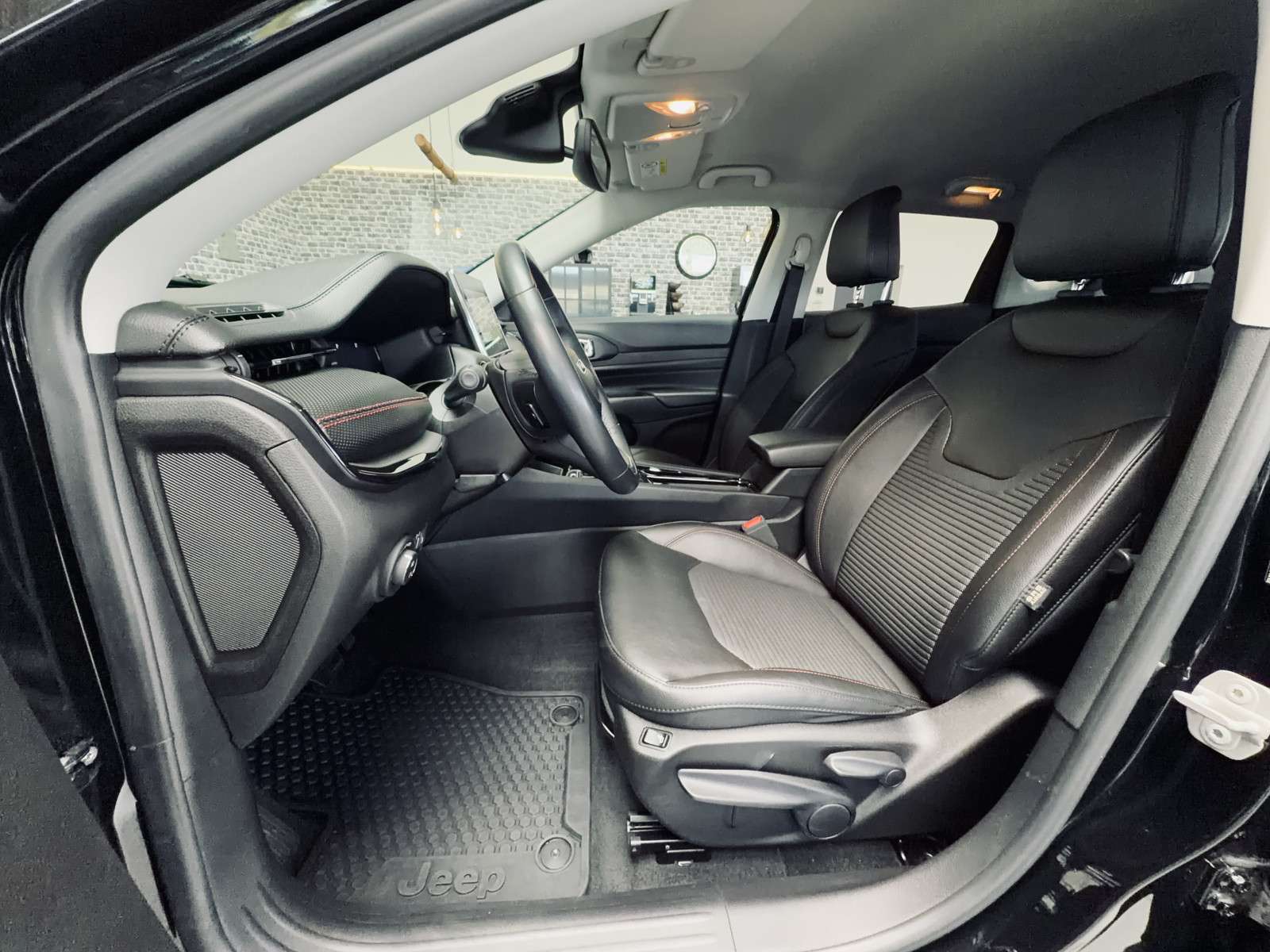 Fahrzeugbild eines Jeep Compass
