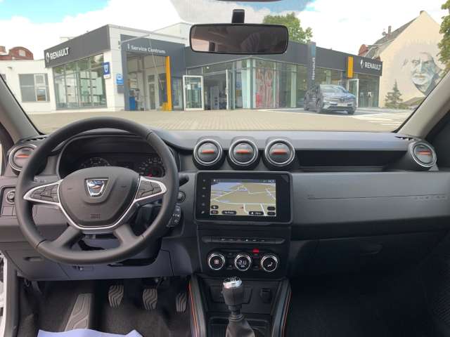 Fahrzeugbild eines Dacia Duster