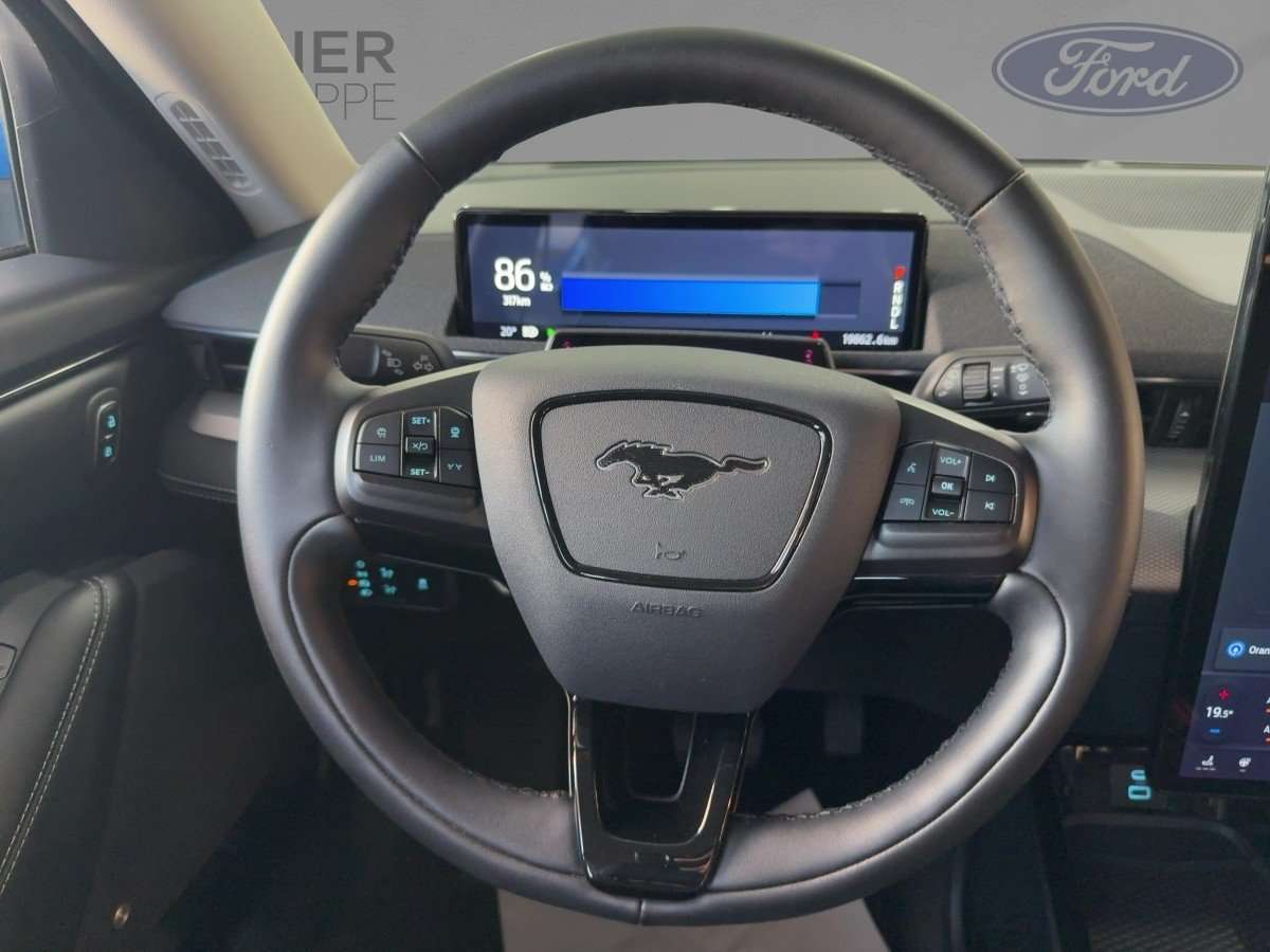 Fahrzeugbild eines Ford Mustang Mach-E