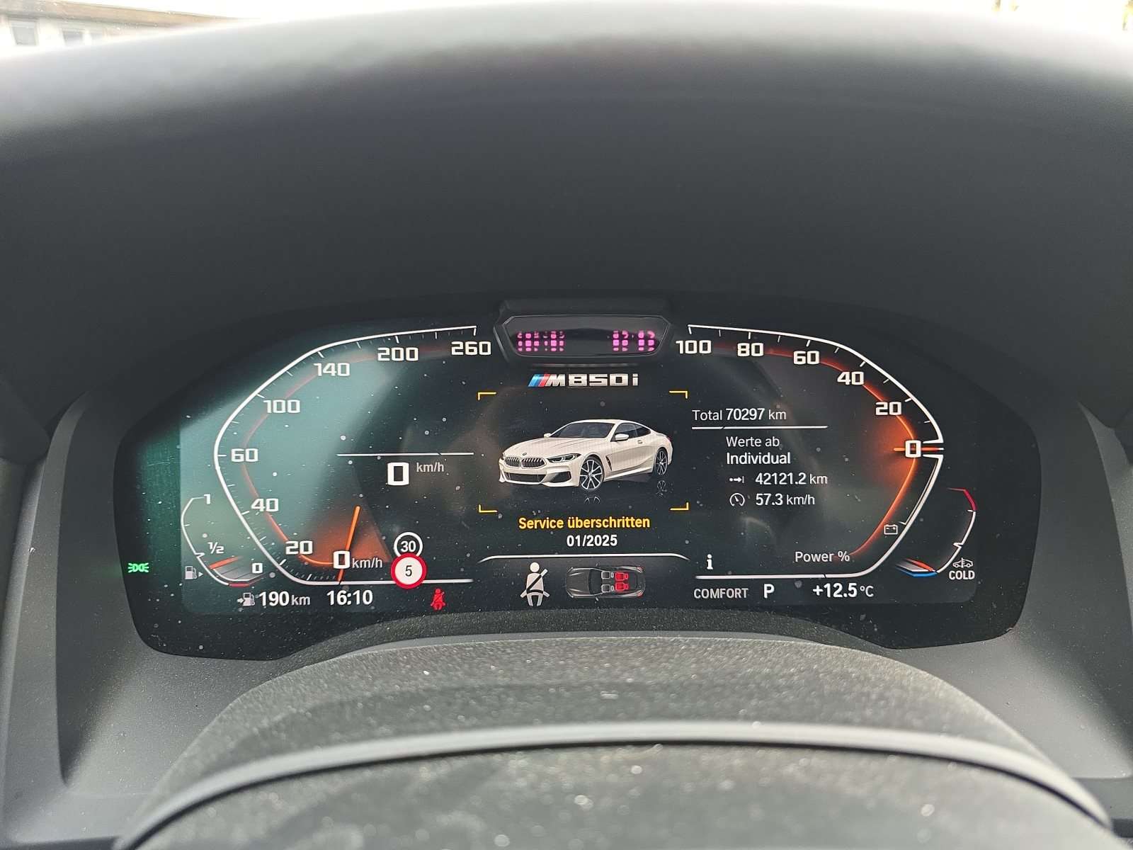 Fahrzeugbild eines BMW 8er-Reihe