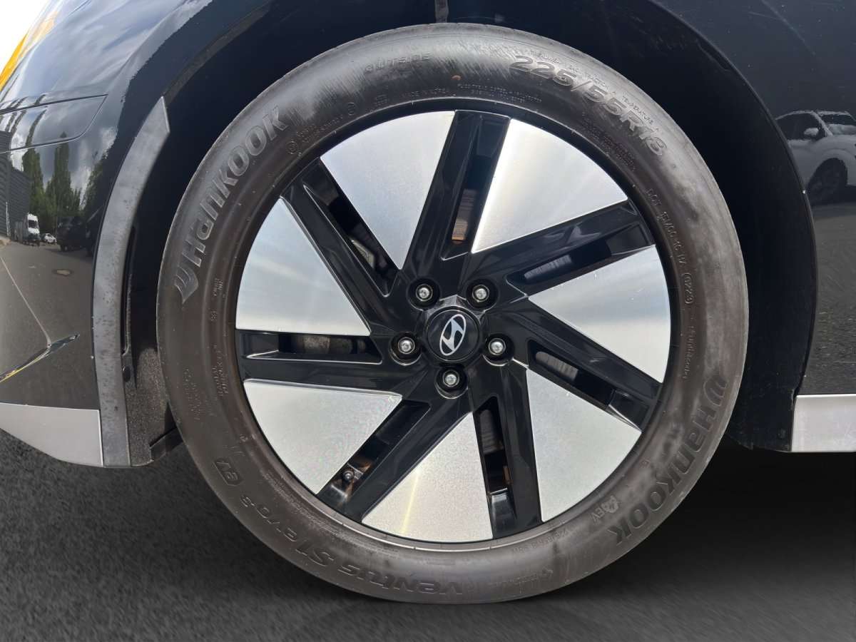 Fahrzeugbild eines Hyundai IONIQ 6