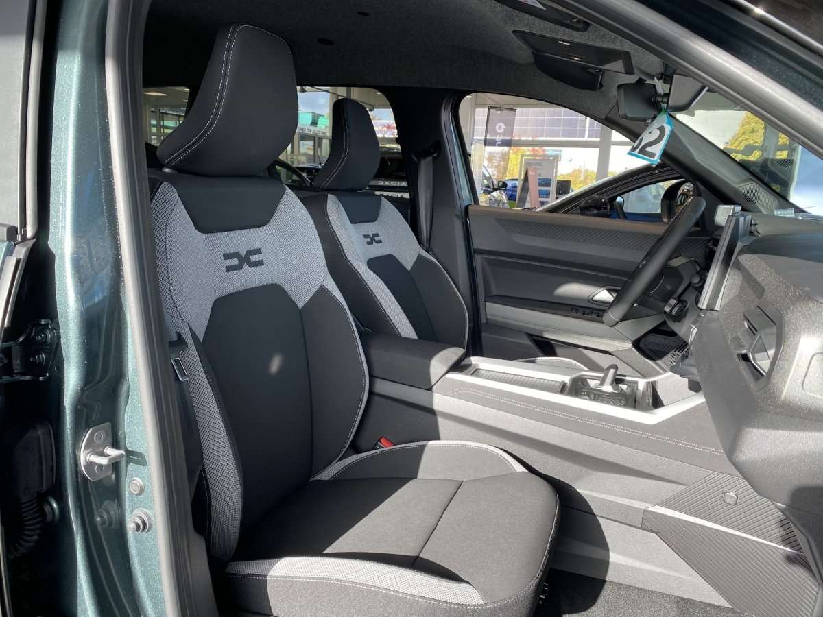 Fahrzeugbild eines Dacia Bigster